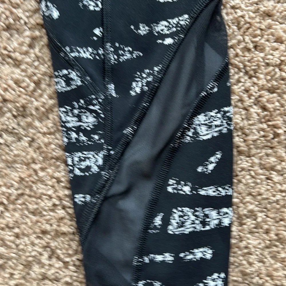 Lululemon Leggings - Size 4